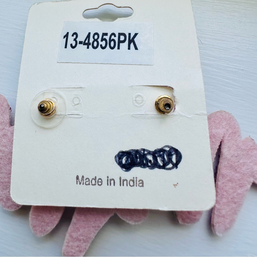 Mrs. Beaded Earrings NWT - Picture 6 of 11